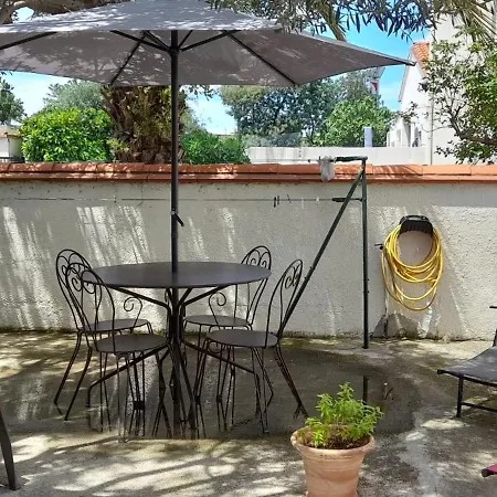 Apartment De